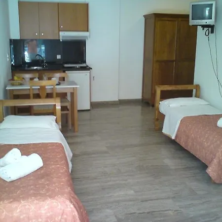 Aparthotel Irini 2*